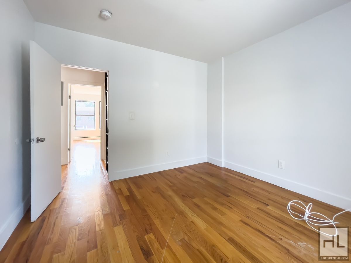 Building Photo - Spacious Bushwick 2 Bed 1-Bath / Great Loc...