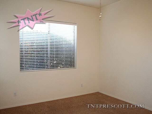 Building Photo - Home in Granville HOA ~ HOLD (B)