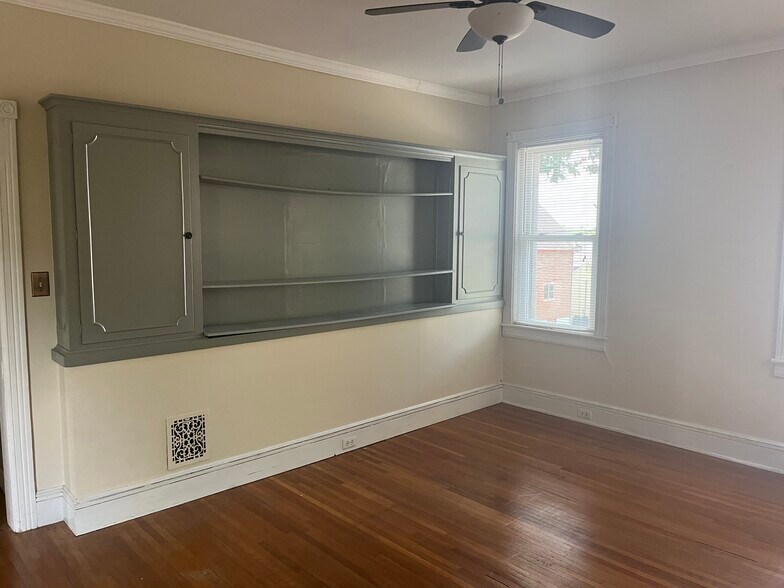 Living Room - 715 Cattell St