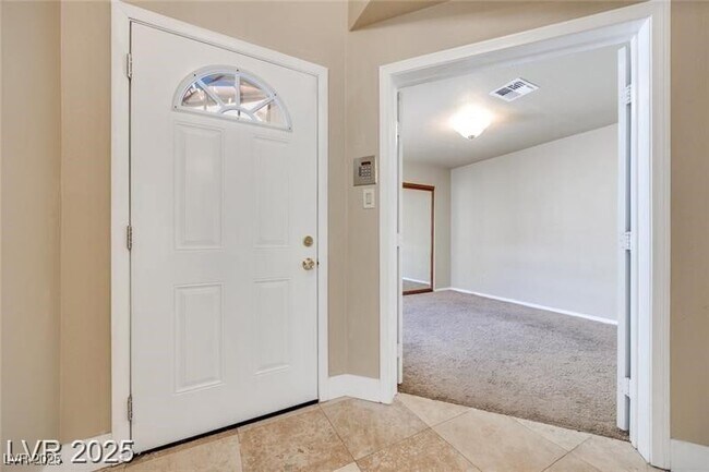 Building Photo - 2723 Seabridge Dr