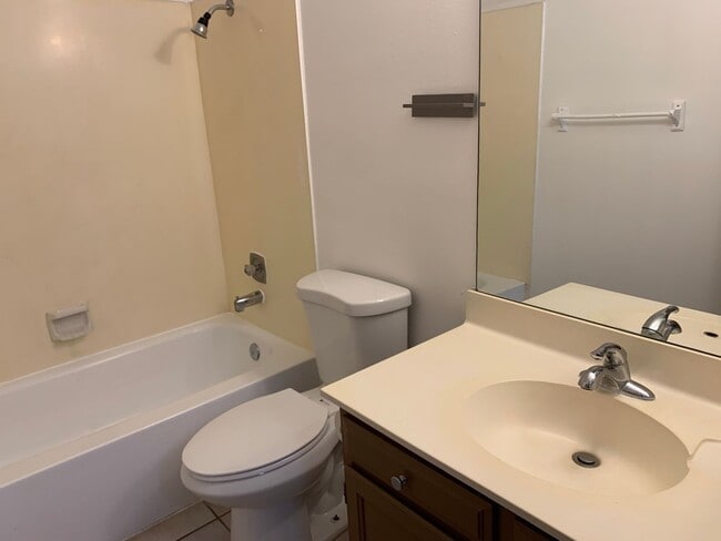 Building Photo - Wonderful 3 bedroom 2 bath home!