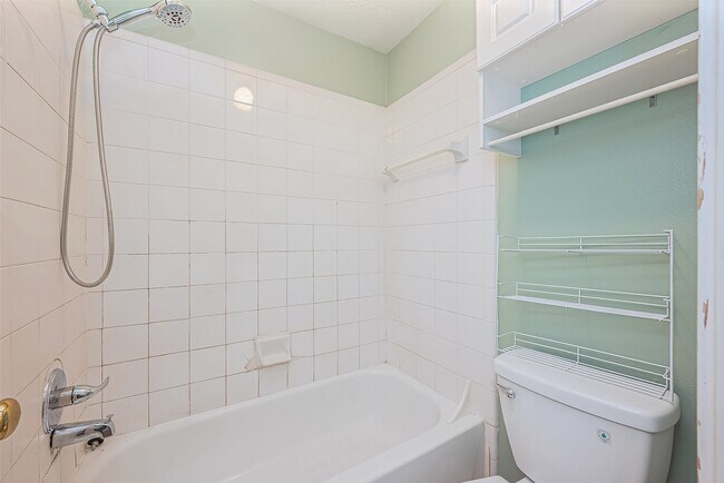 Building Photo - 10323 Emerald Pine Dr