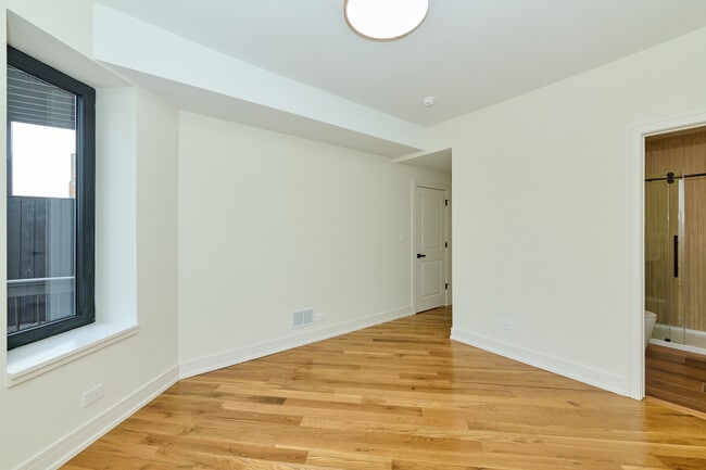 Building Photo - 5200 N Winthrop Ave