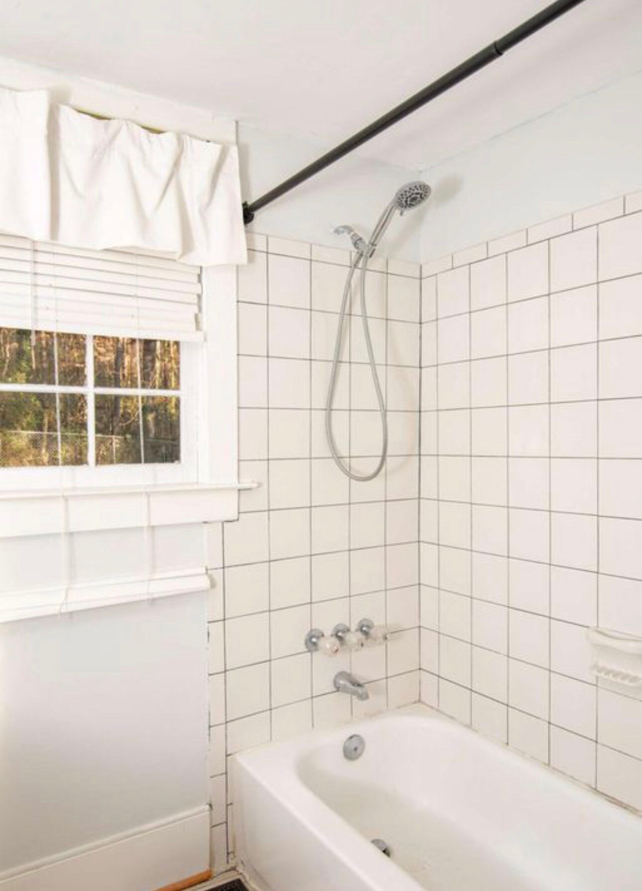 Building Photo - 2344 Ripplewater Dr SE