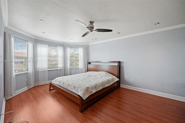 Building Photo - 15376 14th Manor