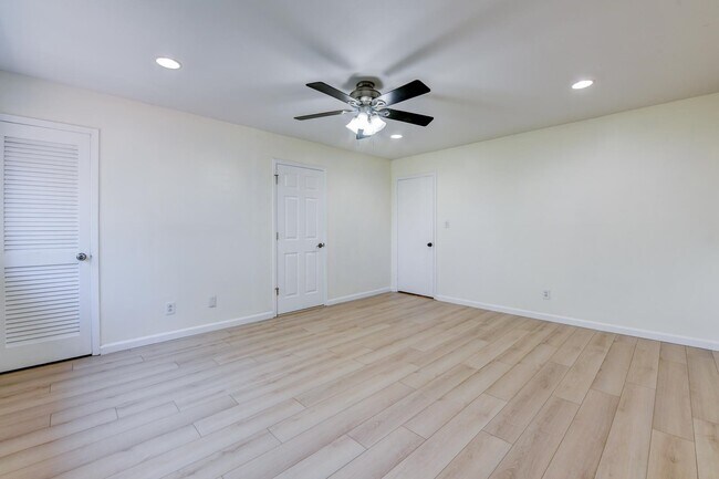 Building Photo - 321 Sea Isle Key