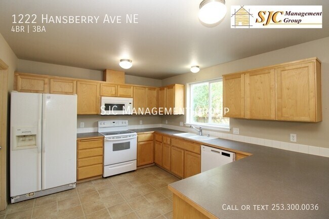 Building Photo - 1222 Hansberry Ave NE