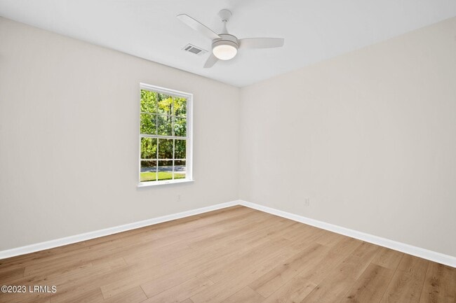 Building Photo - 7 Grandiflora Ln
