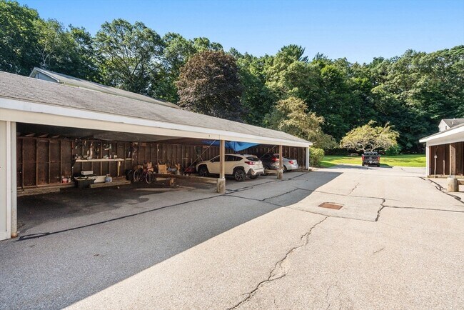 Building Photo - 23-55 Staffordshire Ln