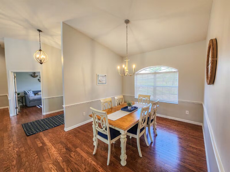 Building Photo - 5 Crossgate Ct W