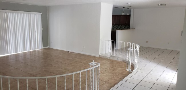 Building Photo - 481 SW 58th Ave