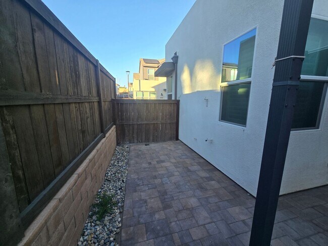 Building Photo - Fresh, Fun & Fully Loaded! 1681 Whitmore L...