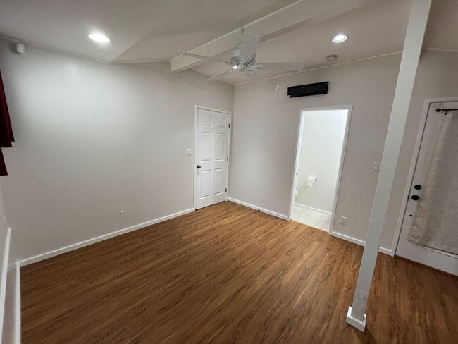Building Photo - Honolulu/Kamehameha Heights - single famil...
