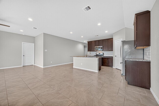 Building Photo - 29627 Juntti Park Ct