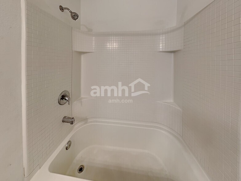 Building Photo - 4761 Osprey Way