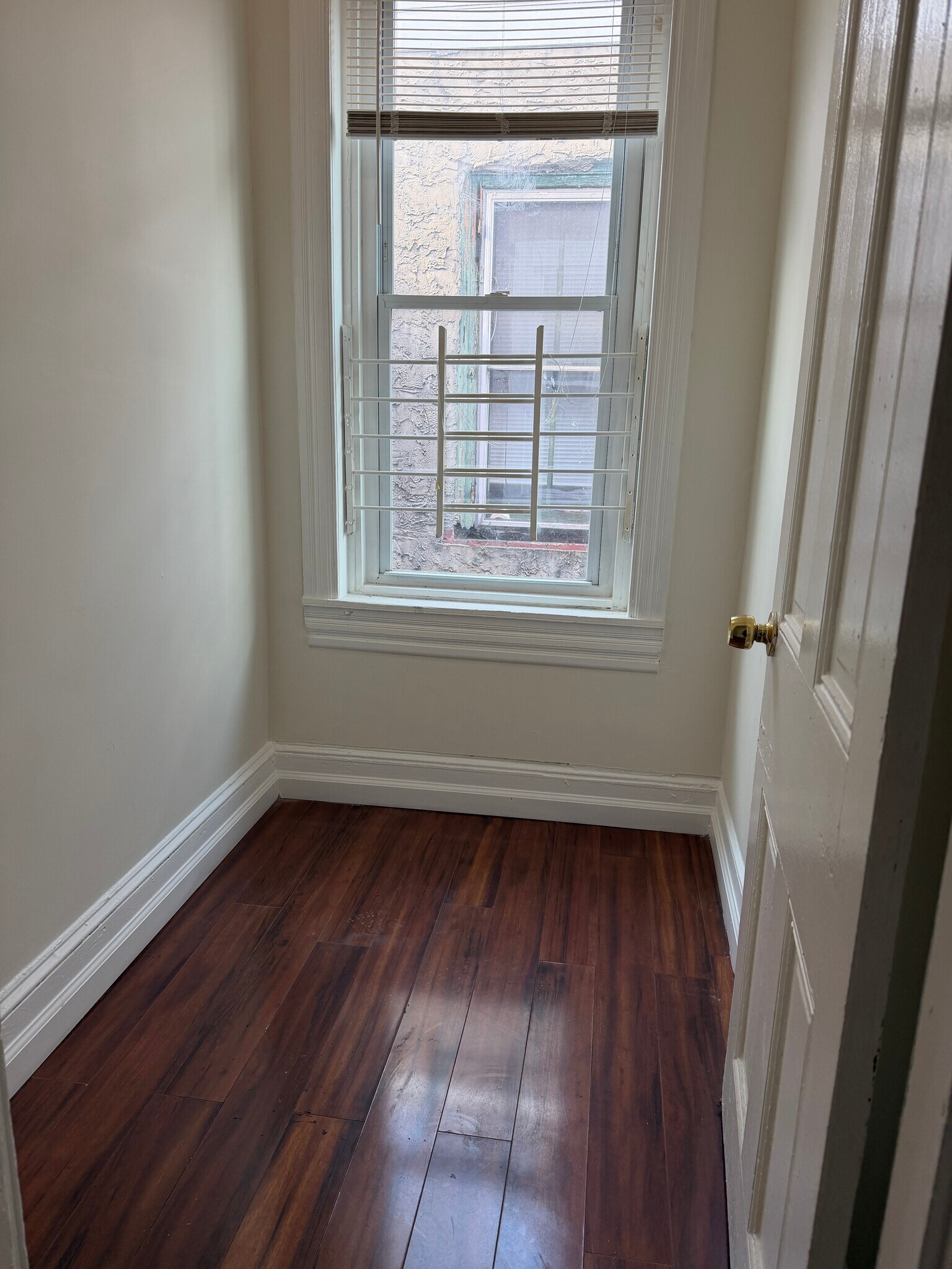 Office/storage - 1641 Edgley St