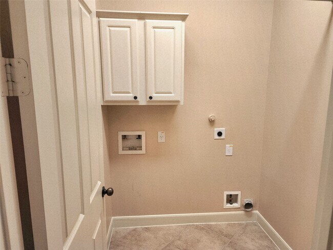 Building Photo - 14214 Altair Dr