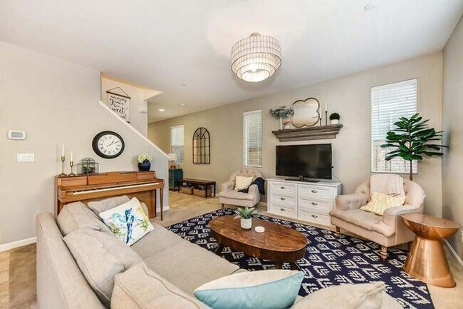 Building Photo - NICE TWO STORY HOME IN WEST ROSEVILLE!