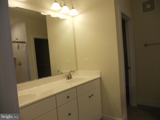 Building Photo - 20571 Milbridge Ter