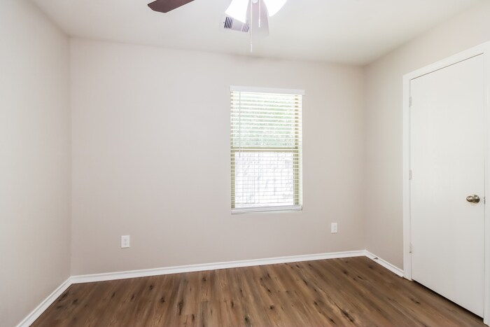 Building Photo - 805 Belvedere Dr