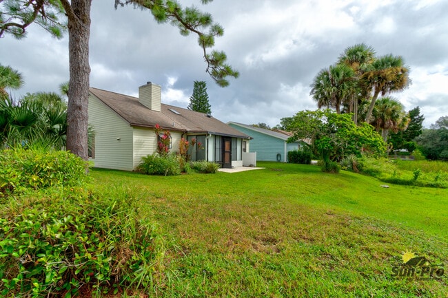 Building Photo - 700 Pine Shores Cir