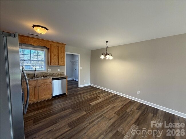 Building Photo - 505 N 1st Ave