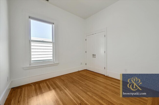 Building Photo - 3743 1/2 23rd Street-