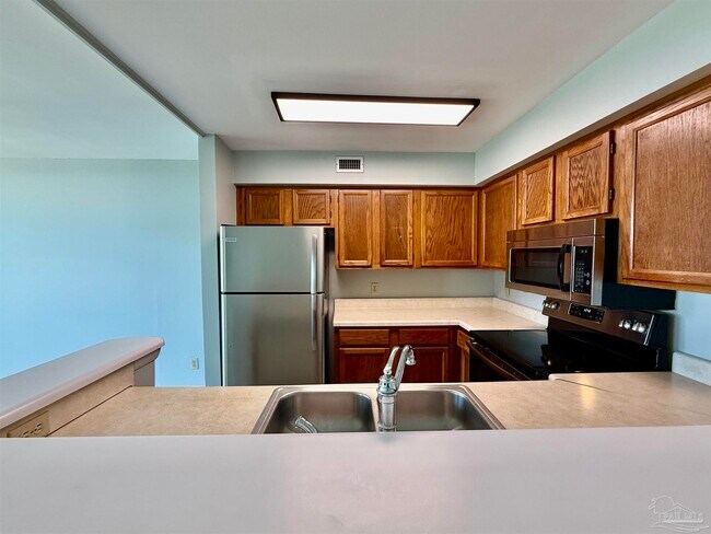 Building Photo - 900 Fort Pickens Rd