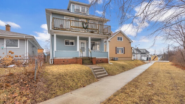Building Photo - 1526 Ontario Ave
