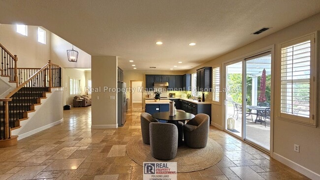 Building Photo - 2665 Aberdeen Ln