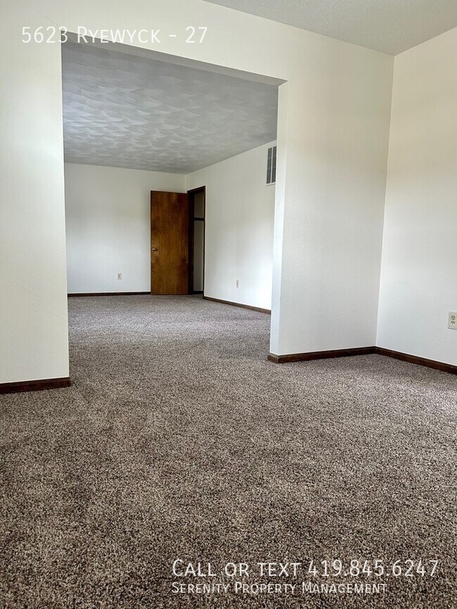 Building Photo - 5623 Ryewyck-27