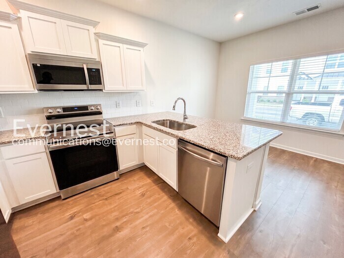 Building Photo - 232 Ansley Wy