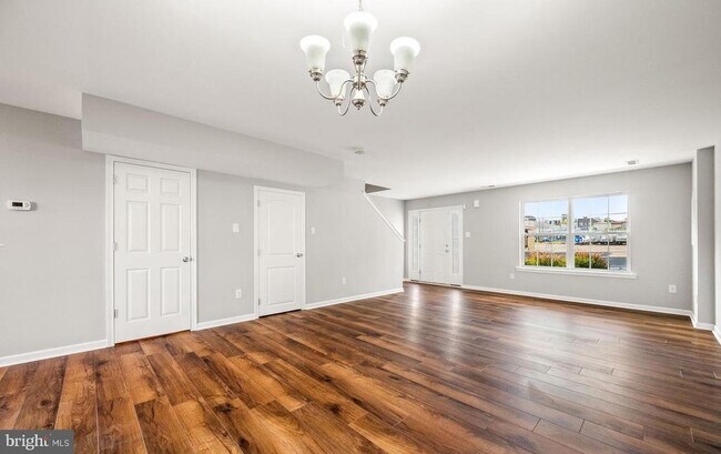 Building Photo - 220 South St