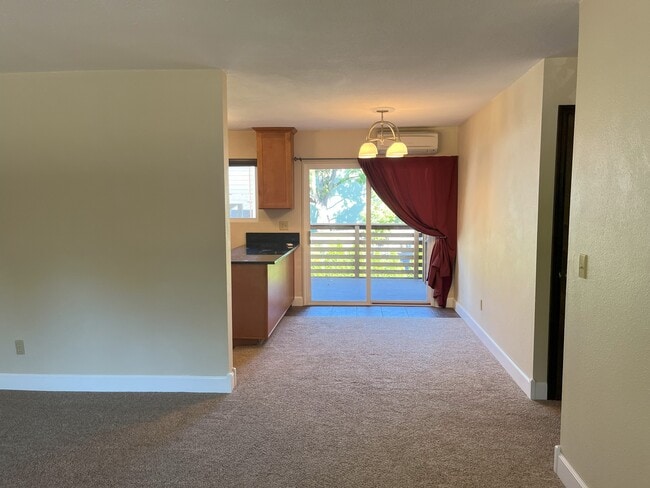 Interior view from front door - 3752 SE 36th Place