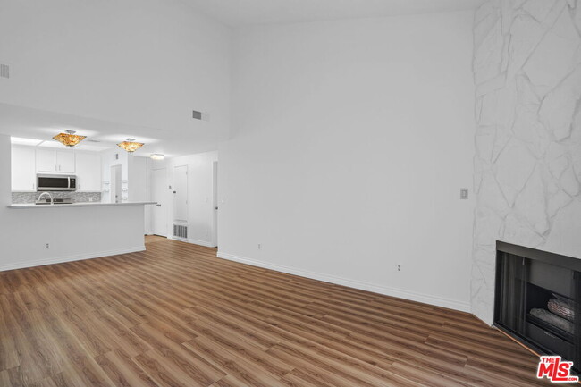 Building Photo - 3231 Cheviot Vista Pl
