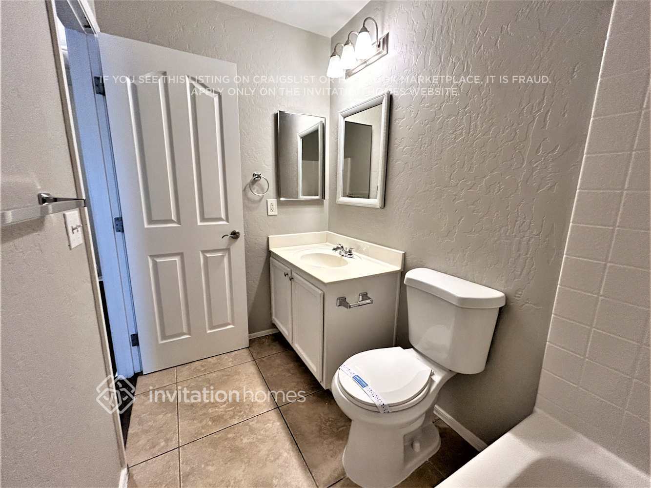 Building Photo - 6975 W Cactus Wren Dr