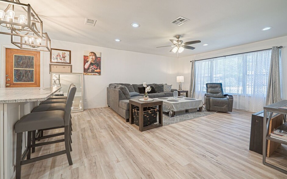 Building Photo - 418 Shannon Lee St
