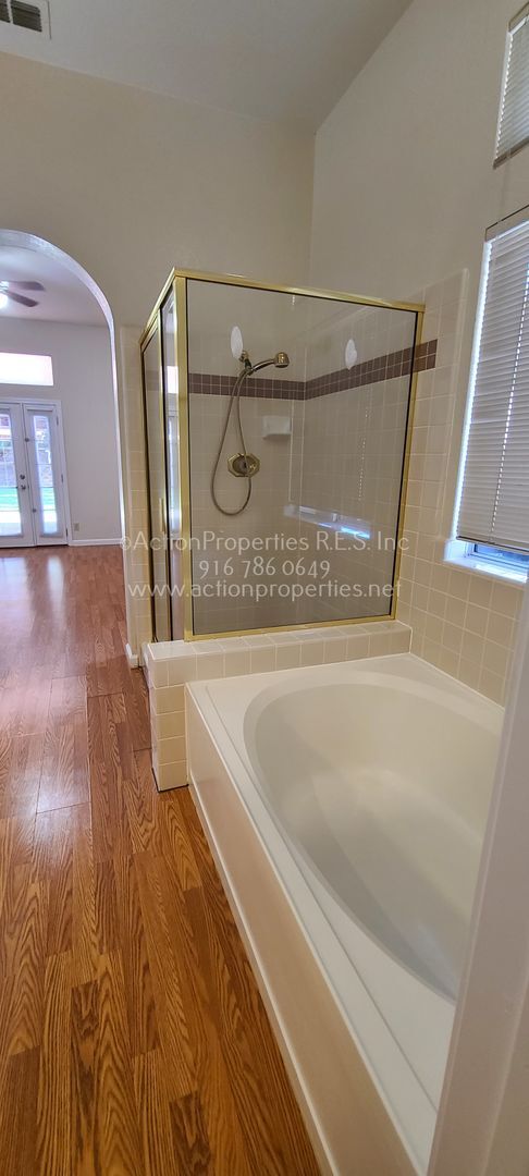 Building Photo - Move In Special! Woodcreek High School Walking Distance, West Roseville Single Story, , 4 Bed 2 B...