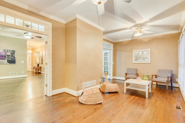 Building Photo - 2531 Old Salem Cir SE