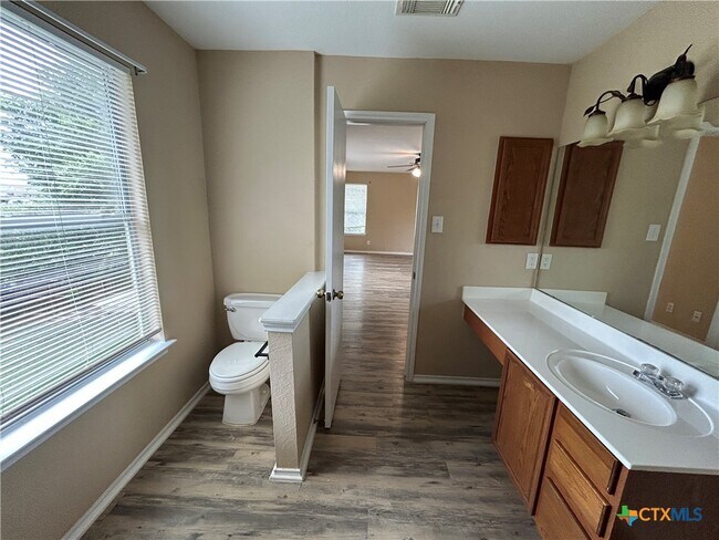 Building Photo - 381 Copper Path Dr