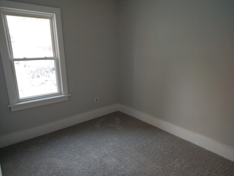 Building Photo - 6 S German St