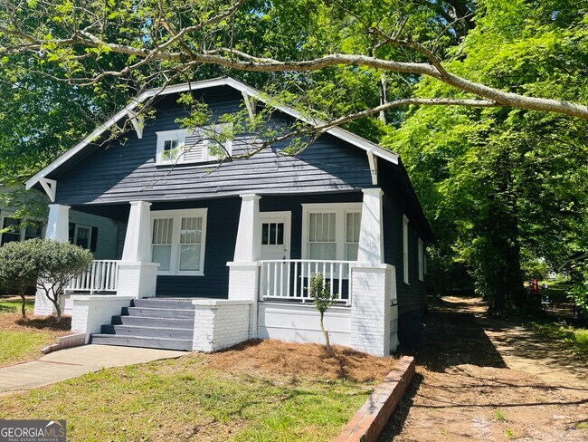 Building Photo - 410 Alford St