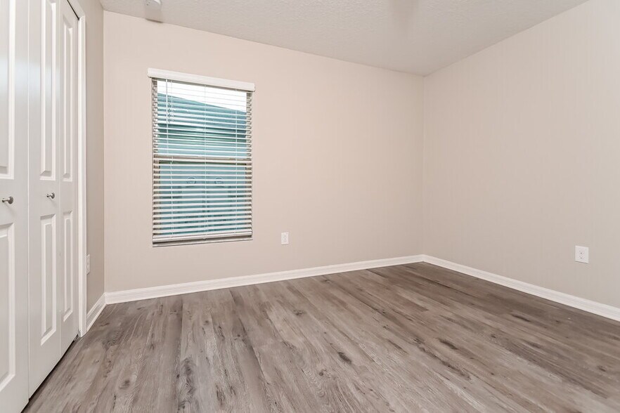 Building Photo - 10009 Rose Petal Pl