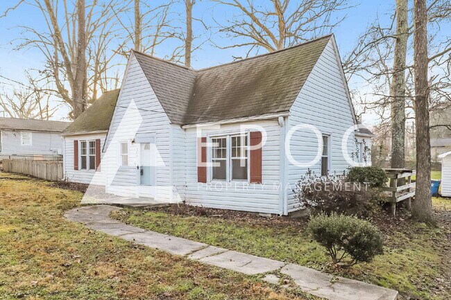 Building Photo - 106 Spur Rd