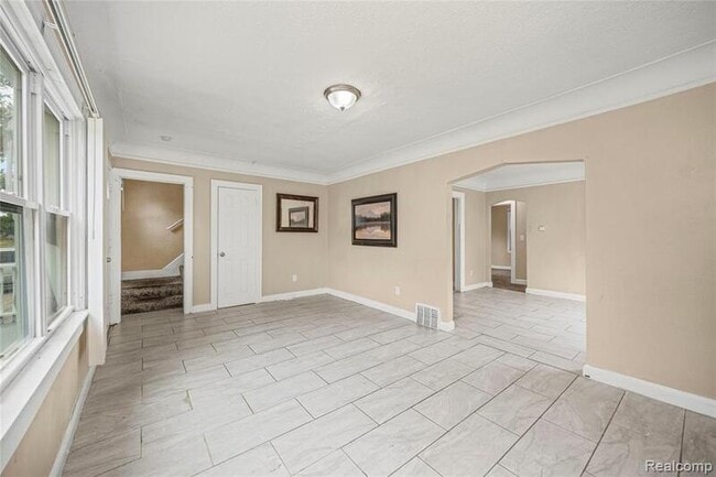 Building Photo - 16253 Strathmoor St