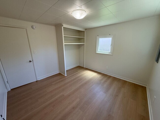 Building Photo - gb12th