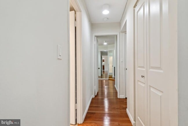 Building Photo - 5904 Mt Eagle Dr