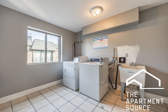 Building Photo - 2300 N Harlem Ave