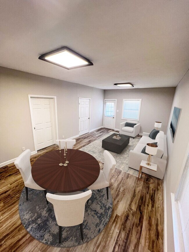 Primary Photo - 2437-2439 Indianola Avenue