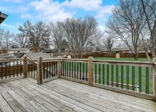 Building Photo - 119 Forest View Dr